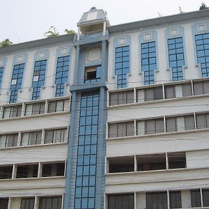 Vishwaratna Hotel